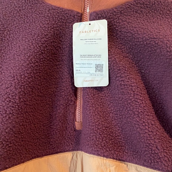 NWT Fabletics Mallory Fleece Pullover size L - Picture 5 of 7